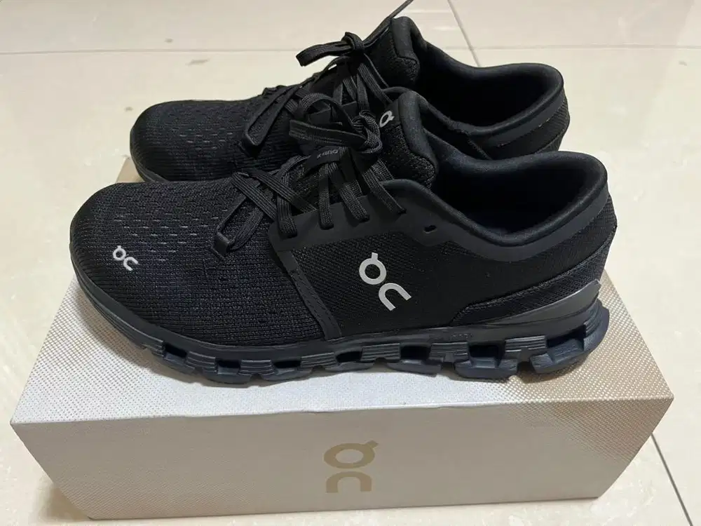 [Preloved] On Cload X4 Black Eclipse