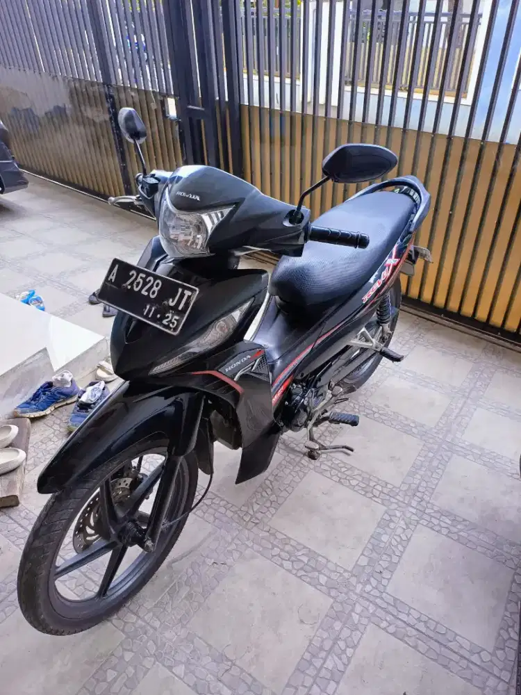 Revo X Hitam 2020 injeksi