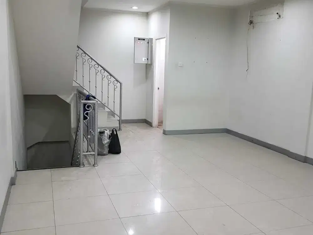 Dijual Ruko Di Mampang Prapatan Raya Uk 4,5x22m2 at Jakarta Selatan
