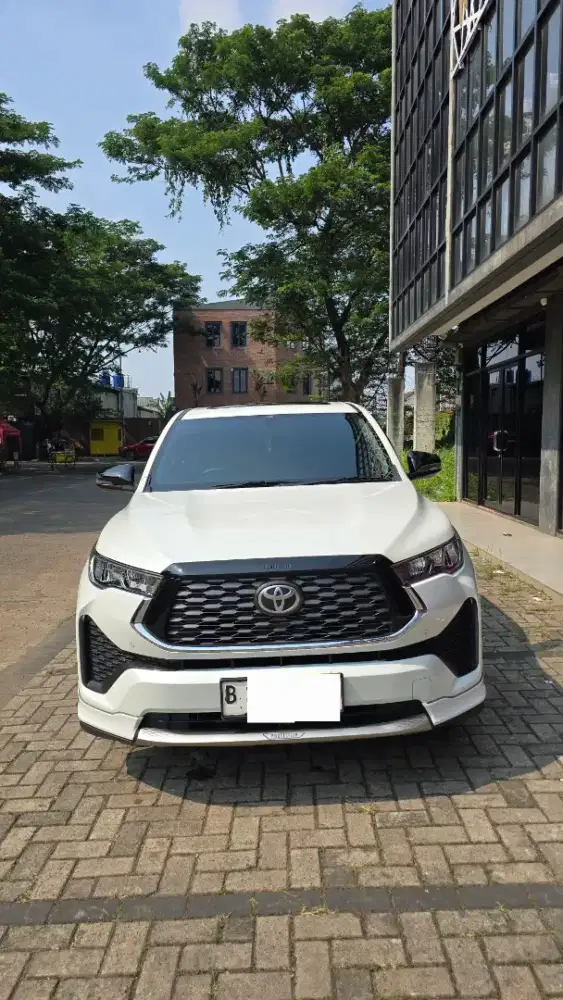 2023 Toyota Kijang Innova Zenix 2.0 V HV Modelista (premium color) MPV