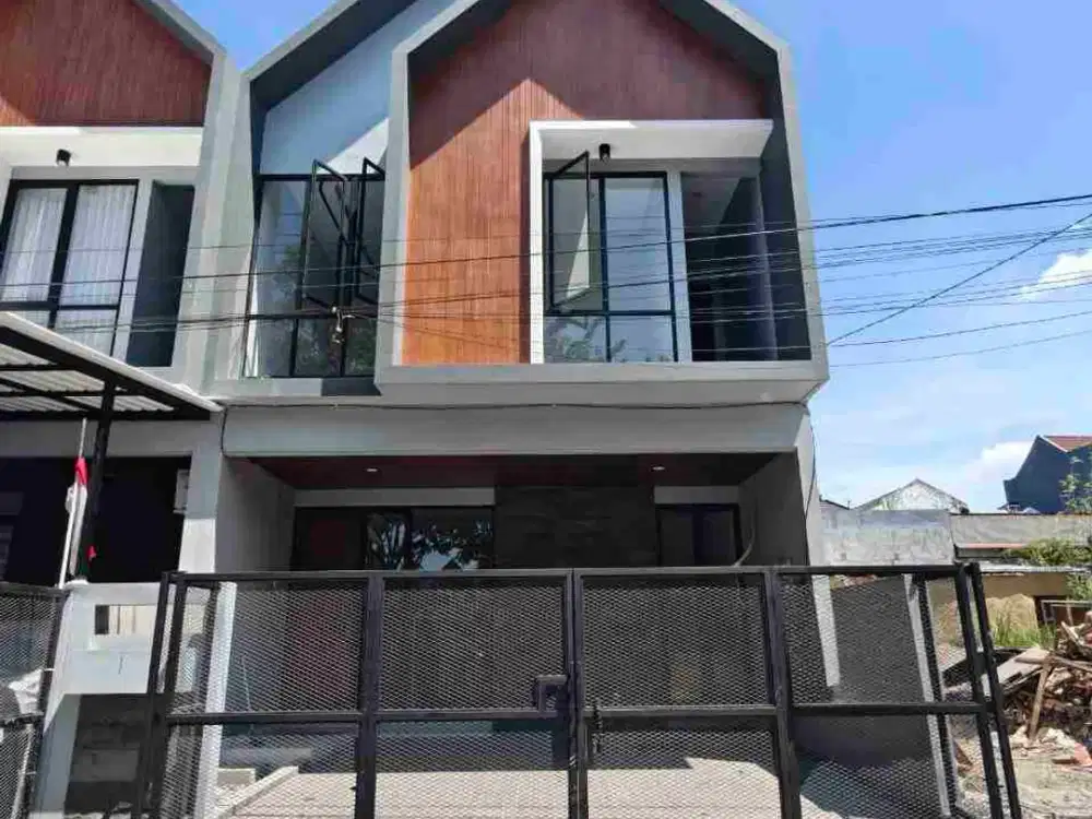 Scandinavian Rumah Manyar Tirtoyoso tengah Kota