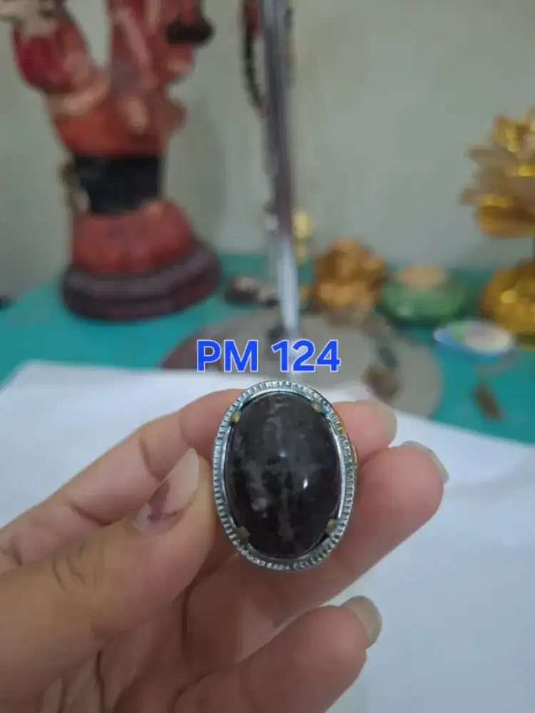 Batu cincin tapak jalak 
Hitam garis perak 
Pm 124 cincin laki laki