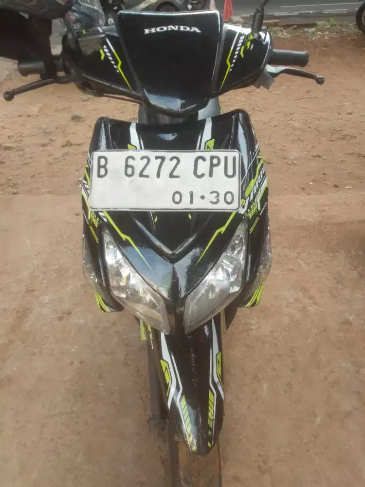 Di jual motor Honda Vario srt2 lengkap pajak hidup