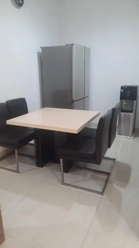 PIK Golf Island Dijual Rumah , Furnish