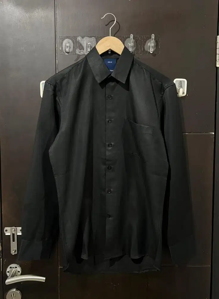 Stanley Adams Black Shirt size 16 (M)