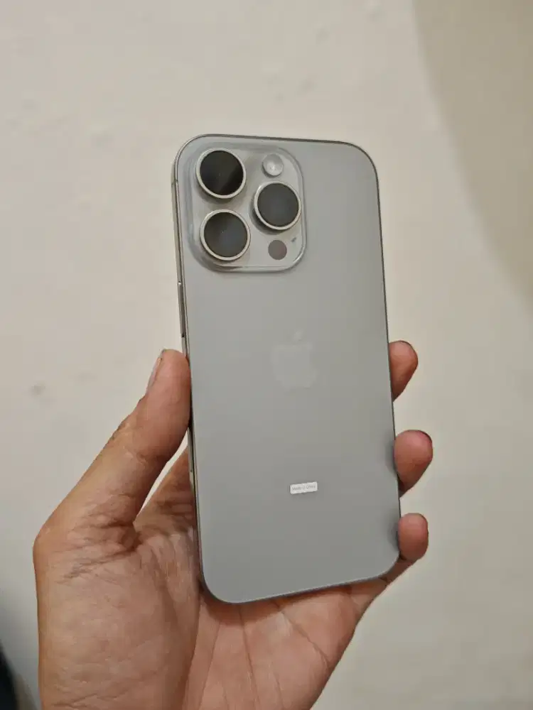 Iphone 16 pro 256 sebulan pakai garansi ibox