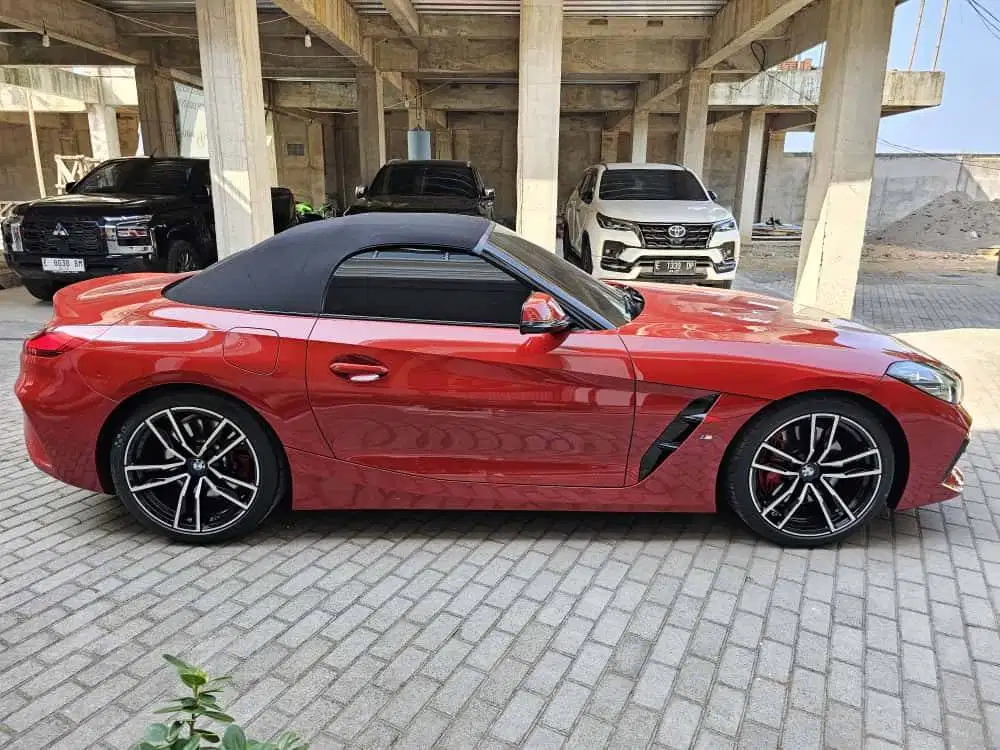 BMW Z4 TAHUN 2023 PAKAI 2024
