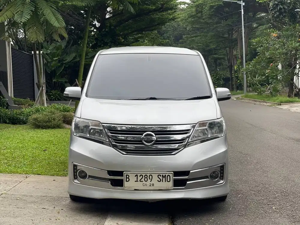 Nissan Serena HWS panoramic AT 2014