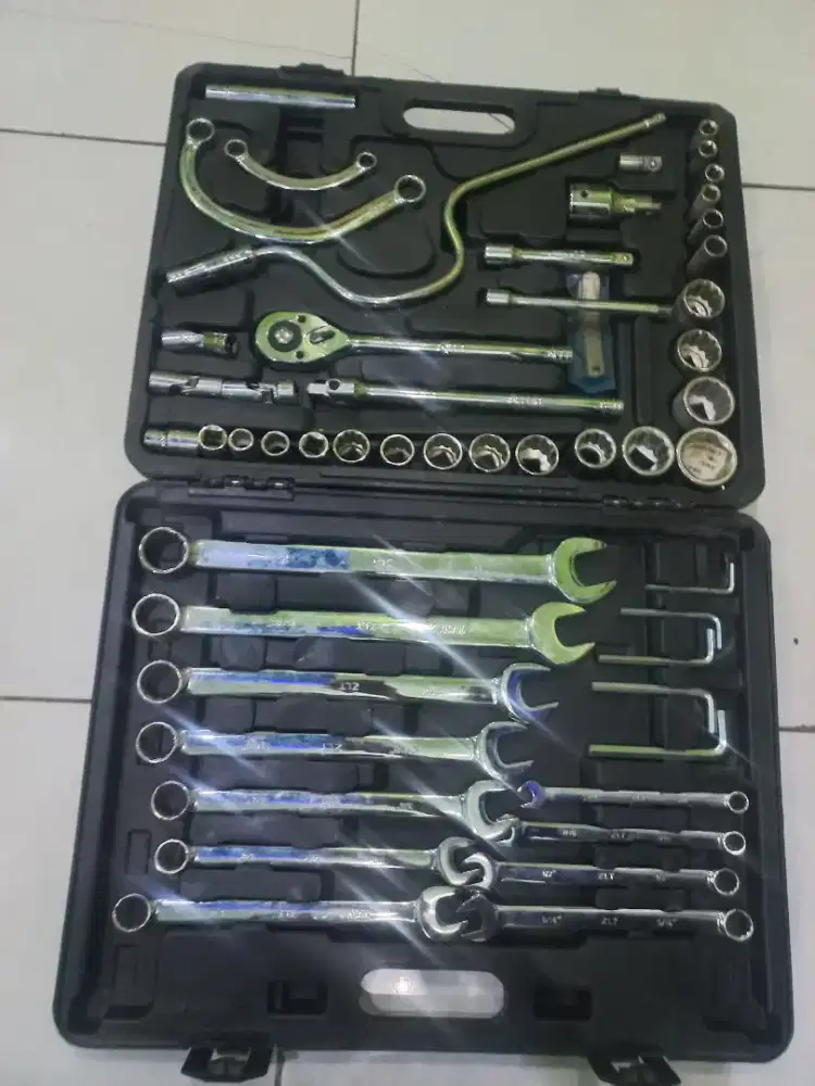 Kunci satu set Kondisi Baru