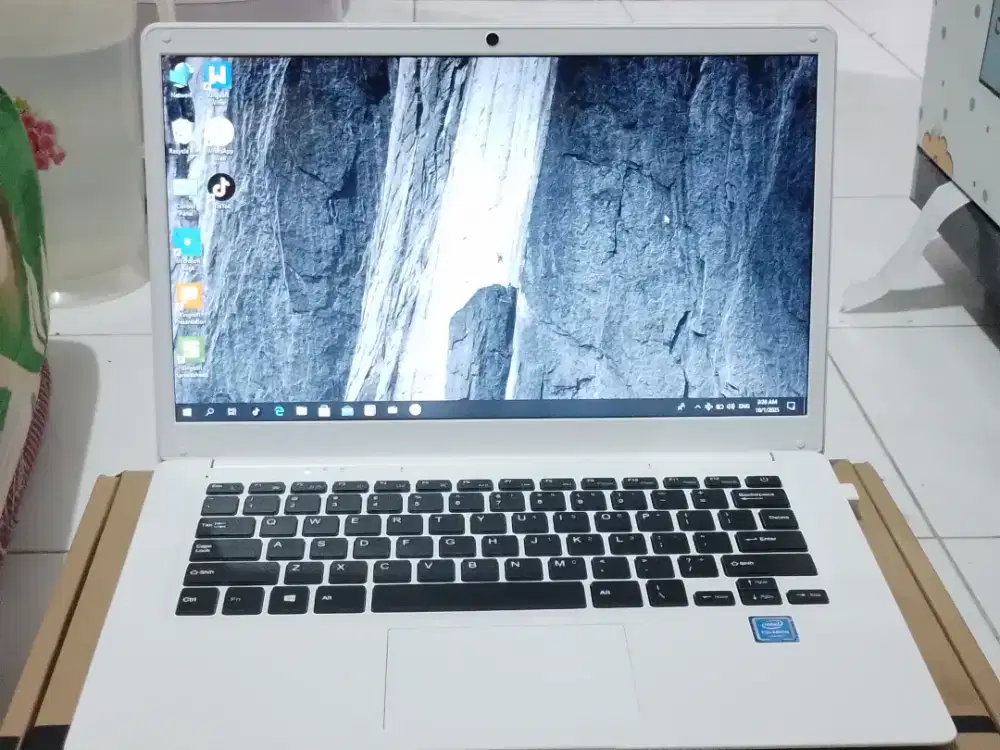 Di jual laptop z8300 bekas berkualitas