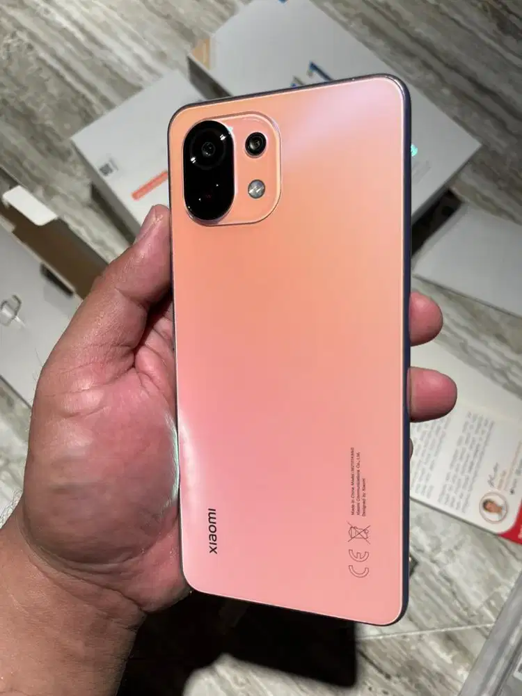 Xiaomi Mi 11 Lite 6/64 GB, Pink, Mulus, Lengkap Full Set Original 100%