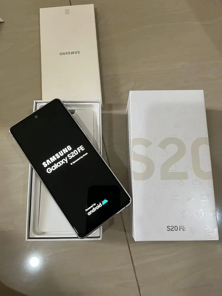 Samsung Galaxy S20 SE 8/128GB Cloud White