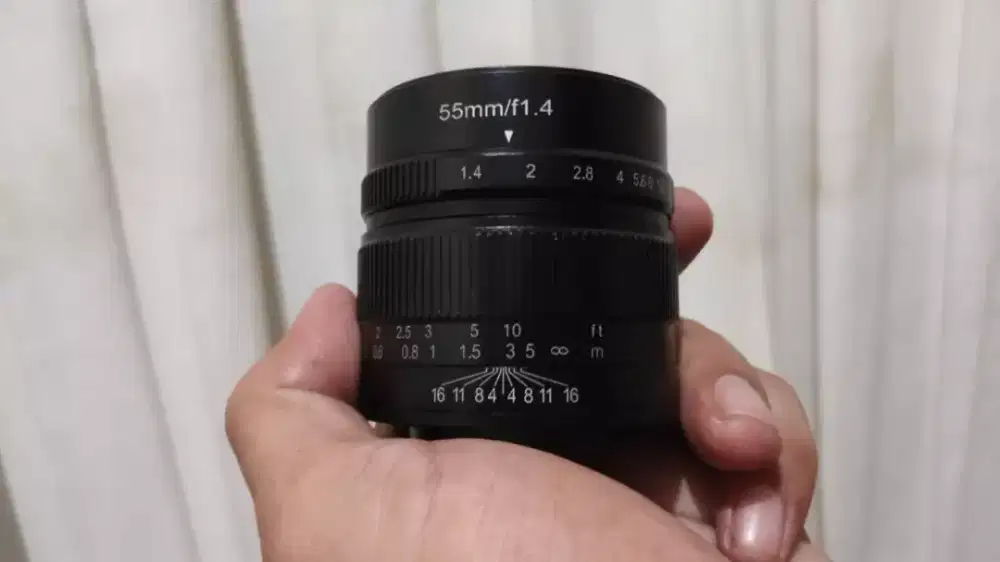 Lensa 7artisans 55mm f1.7