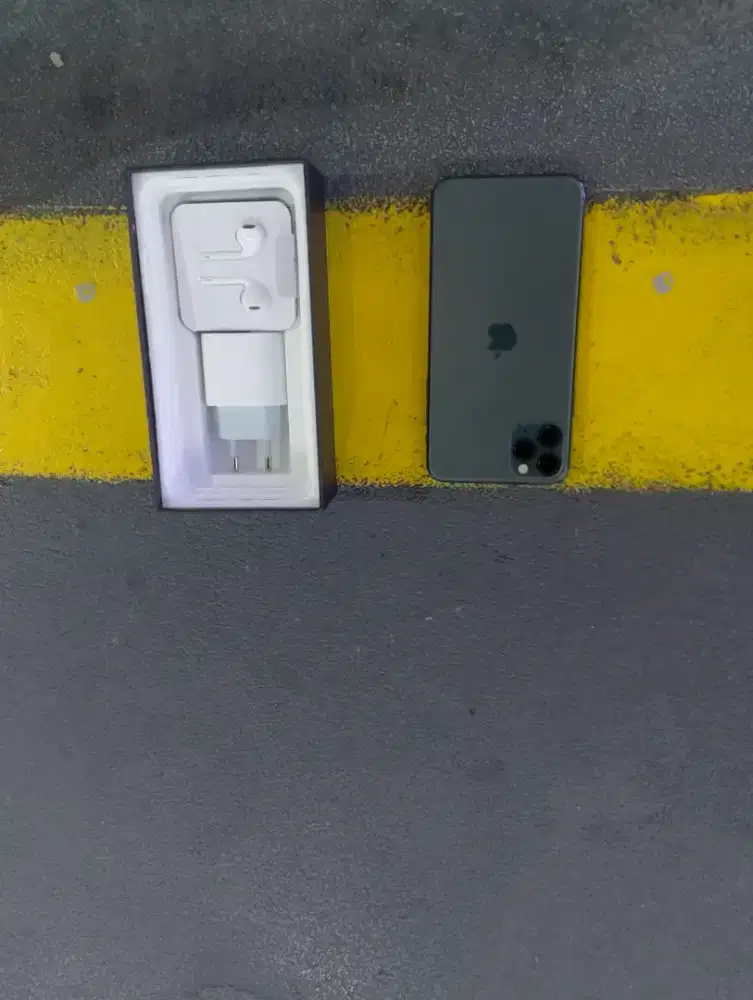 Iphone 11 pro max 256gb harap baru