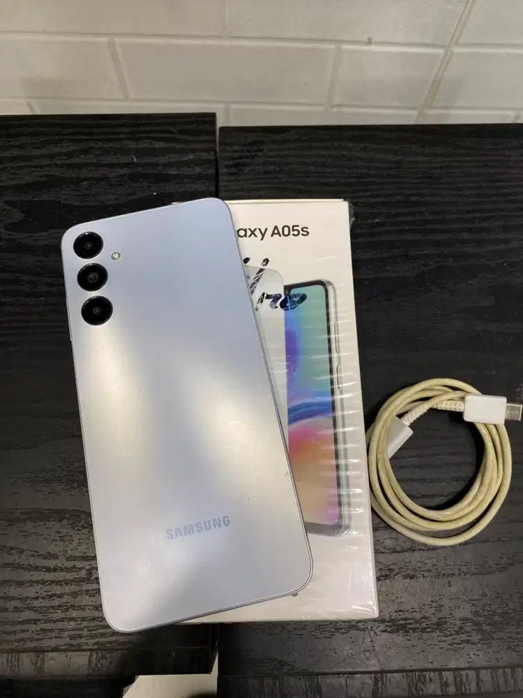 Samsung A05s 6/128 lengkap cas kabel