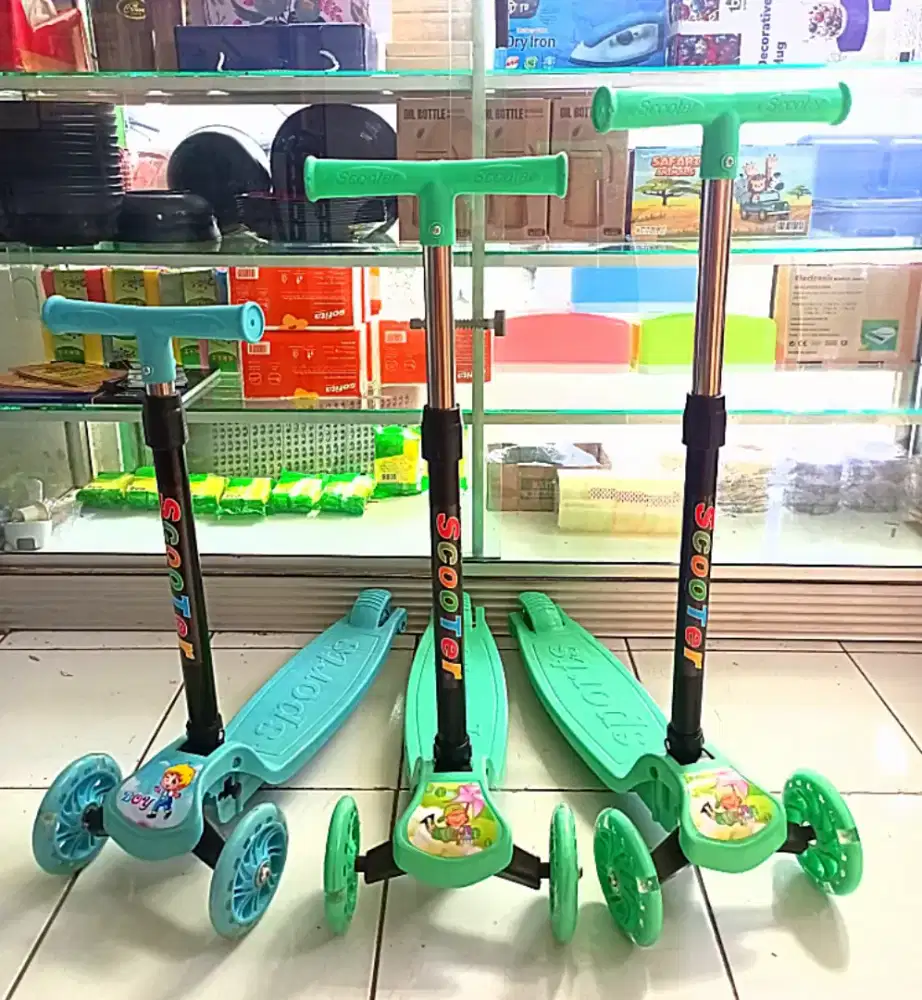 Scooter kickboard anak LED usia 2th - 9th