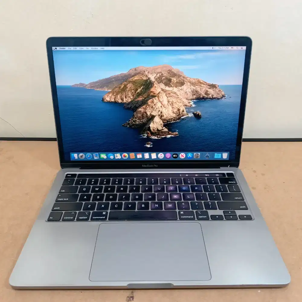 Apple Macbook pro Touchbar 2020 13 8GB/256GB SSD Mulus No Dent
