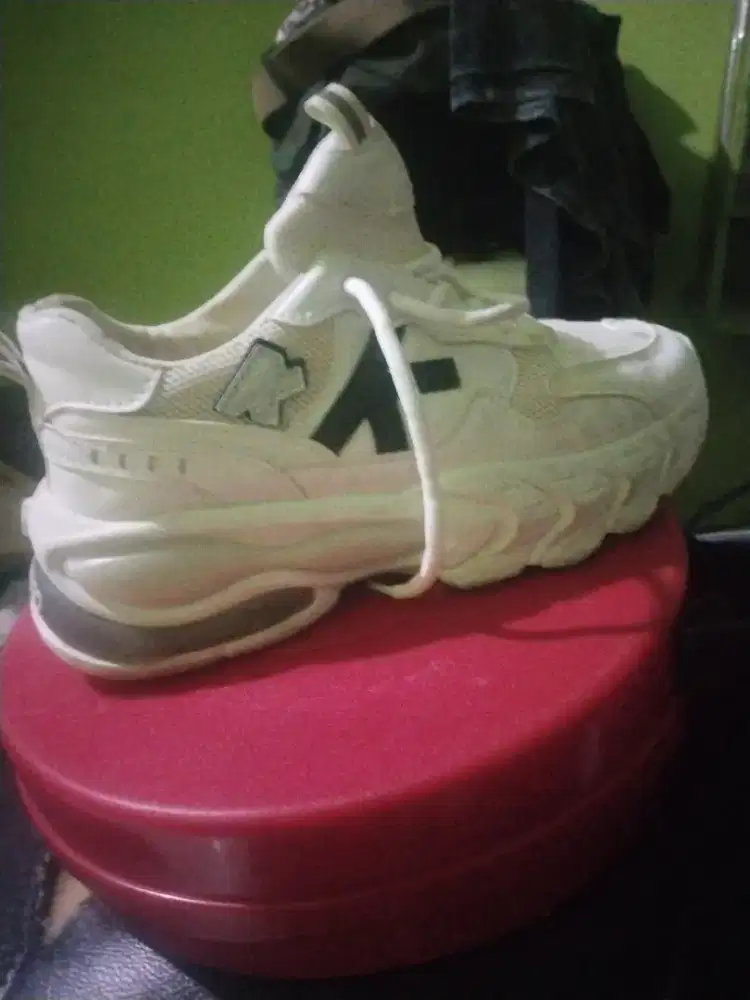 Jual sepatu wanita merek genny ori size 36