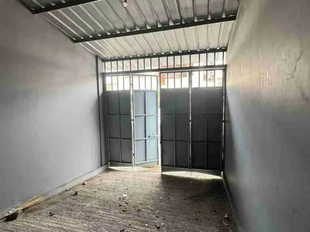 DiSewakan Gudang di Kebayoran Lama ,Jaksel.
