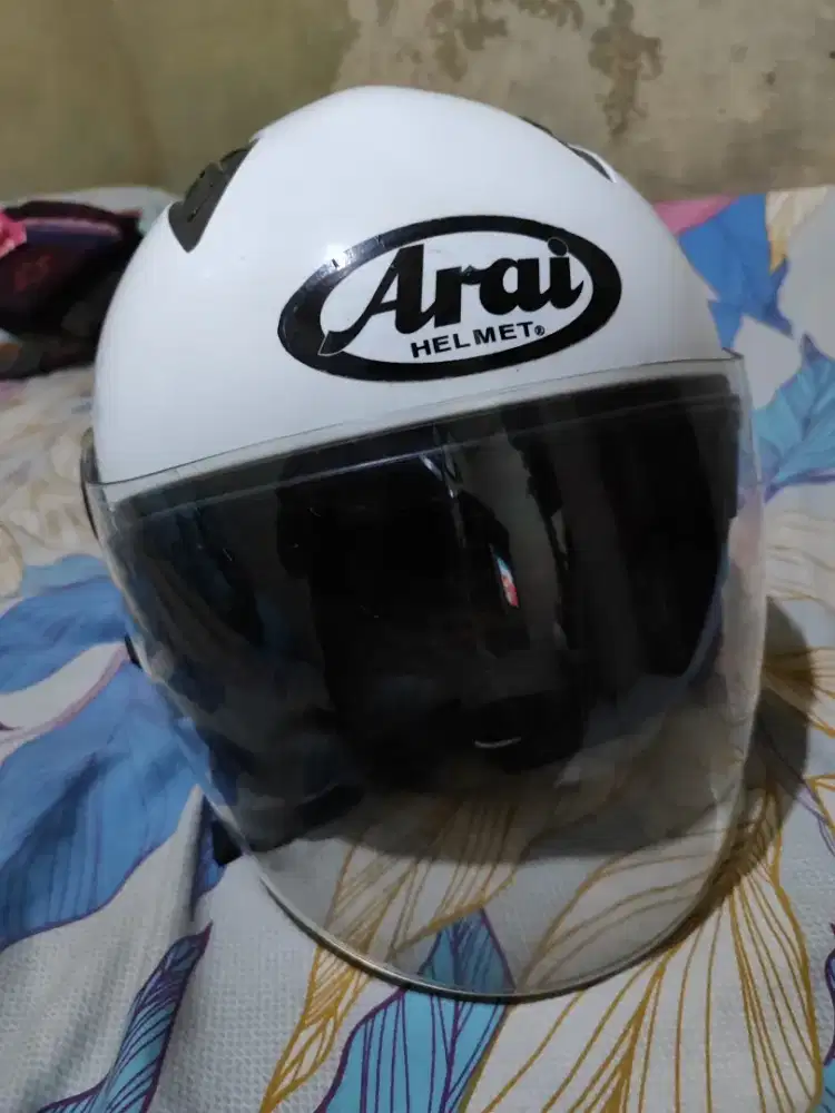 Helm Zeus 617 Bekas