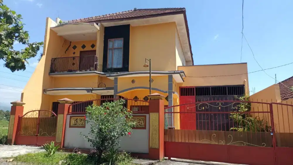 Rumah villa dekat kota view gunung