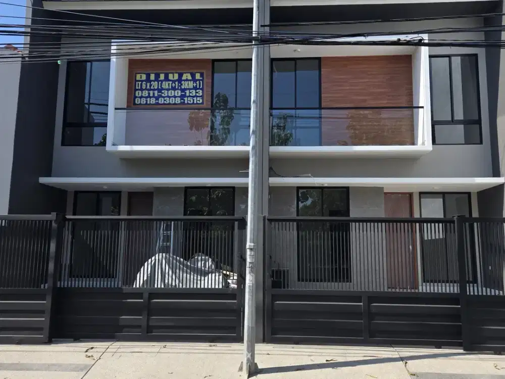 RUMAH BARU Kutisari strategis depan taman (langka)
