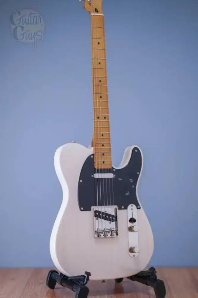 Squire ClassicVibe 50s