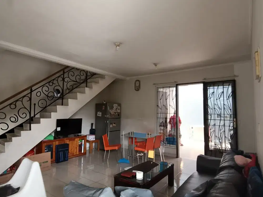DIJUAL RUMAH LEBAR 8 meter 3KAMAR @MICHELIA GADING SERPONG HARGA 2 M