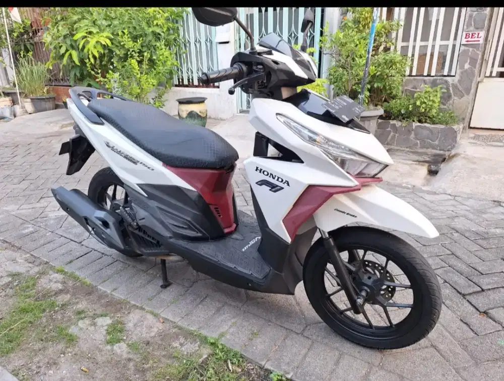 Jual vario 150 2016 km 37 rb kondisi sgt bagus samsat kdg cowek