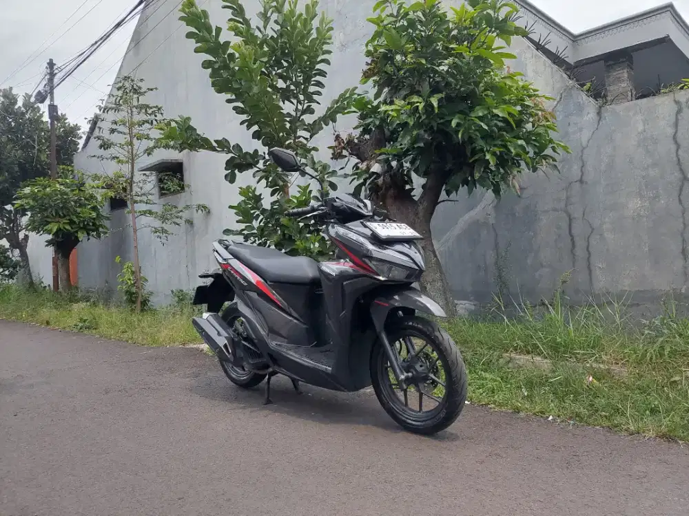 Honda Vario 125 Tahun 2019 Hitam Istimewa