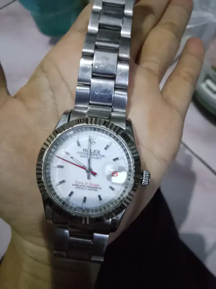 Jam tangan ROLEX