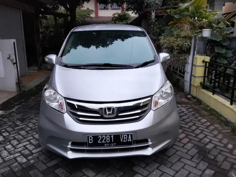 Freed E PSD 2012 (tertinggi) tangan pertama