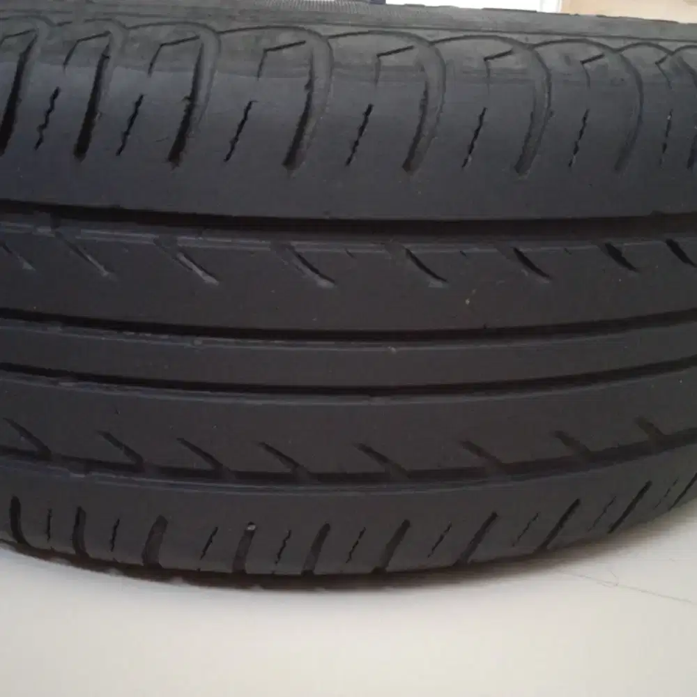 Ban Mobil Ukuran 205/65/R15