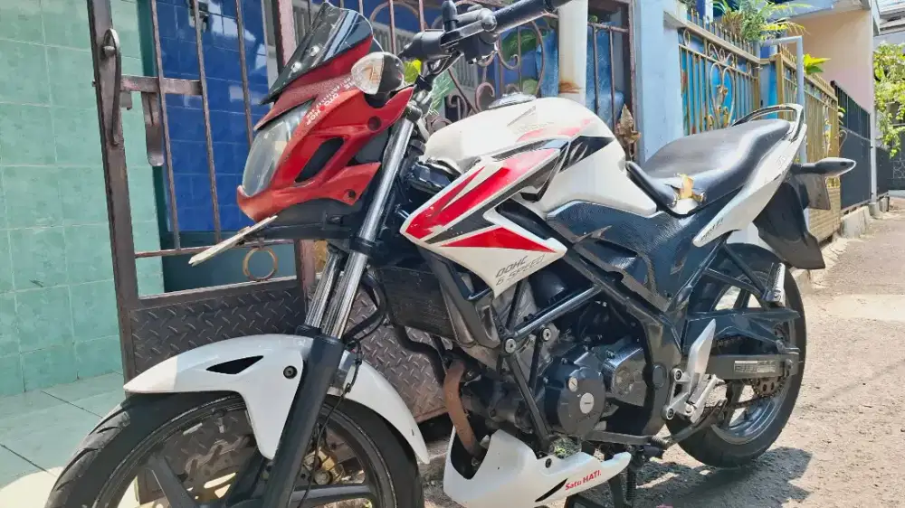 HONDA CB150R  OLD TAHUN 2014
