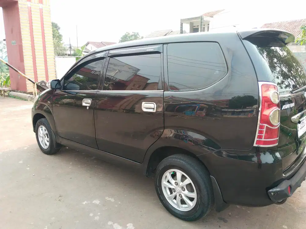 Toyota Avanza 2010 Bensin