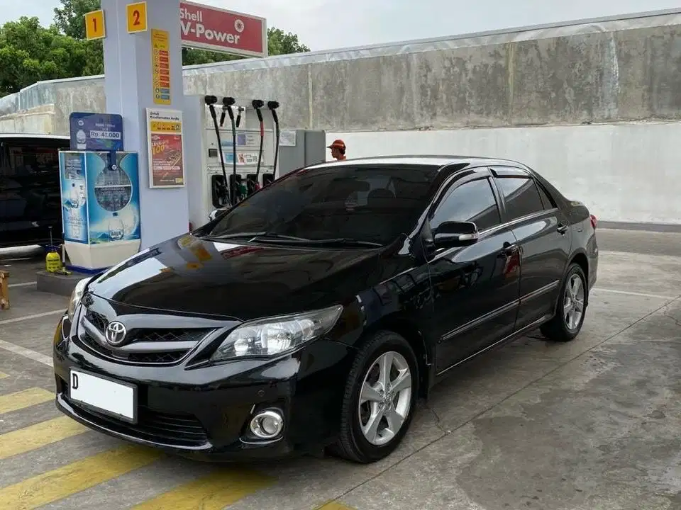 Toyota Corolla Altis 2010 Bensin