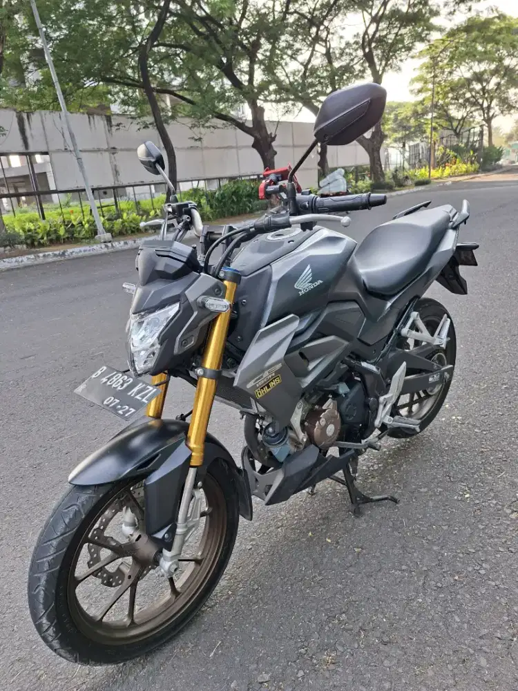 CB150R SE SANGAT MULUS KM 9000 JARANG PAKAI TERAWAT PAJAK PANJANG