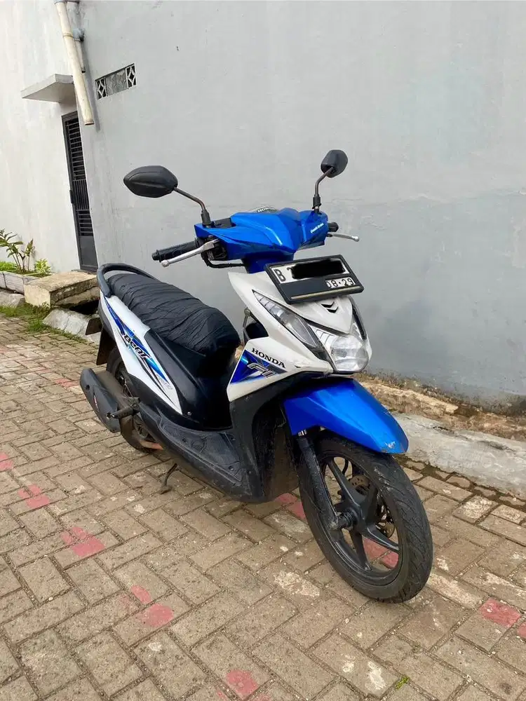 Dijual honda beat thn 2015