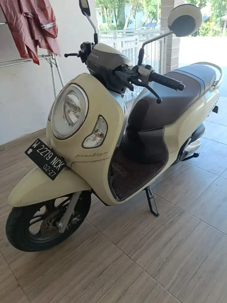 Scoopy keyless kayak baru