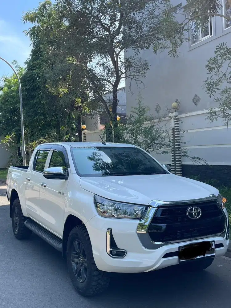 Toyota Hilux Double Cabin G 2023