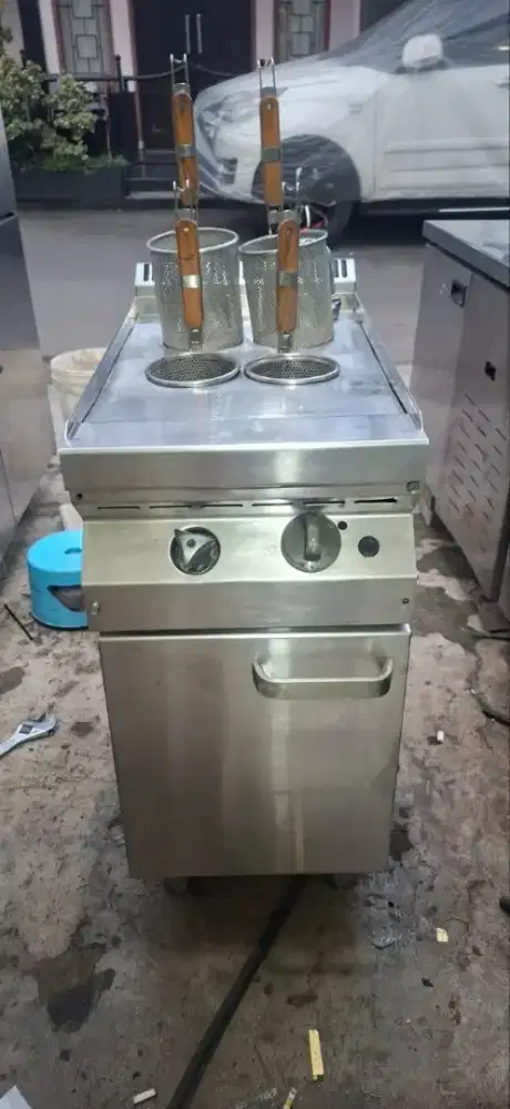 Noodle Boiler
4 Lobang
Ukuran 40x75x85