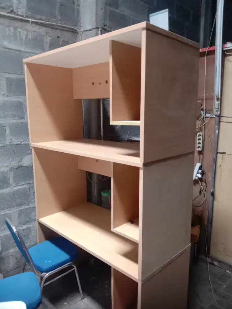 Meja kantor, multiplek hpl