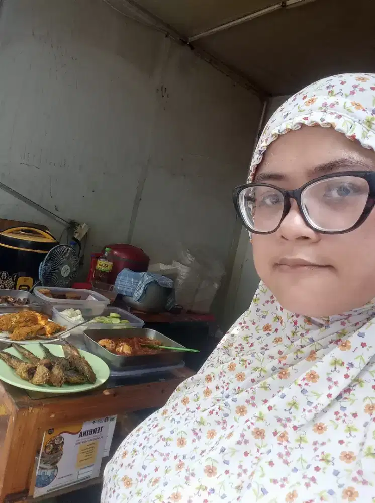 Mencari pekerjaan masak, jaga stand bazzar n bersih2 rumah freelance