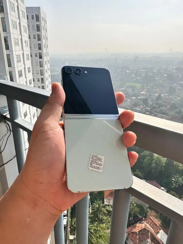 Samsung Z Flip 5 8/256GB