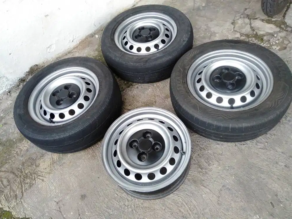 Dijual Velg Kaleng OEM INKO Ring 14 inch + Dop Tengah + Ban PCD: 4x100