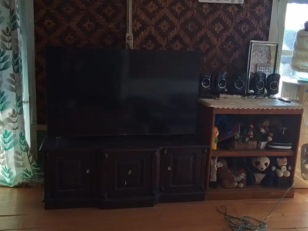 LED TV TCL 50 INCH MODEL 50A28  DAN SOUND SYSTEM POLYTRON