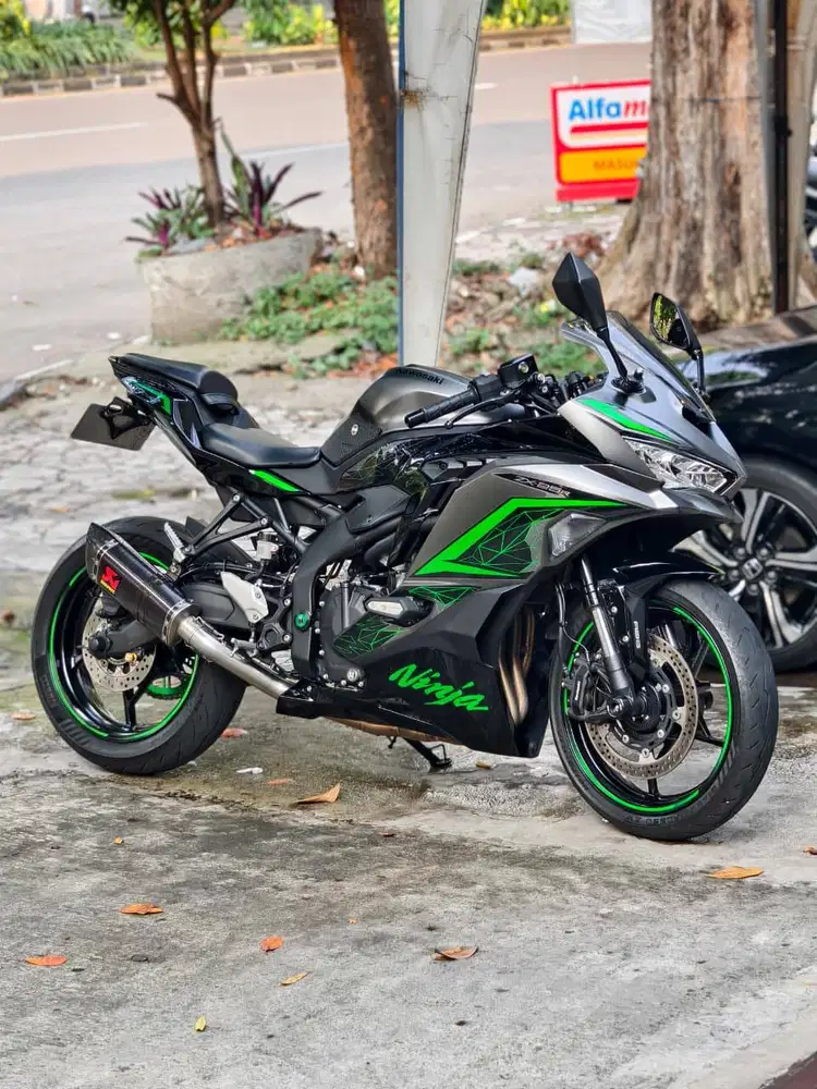 Kawasaki Ninja ZX25R 4 Silinder