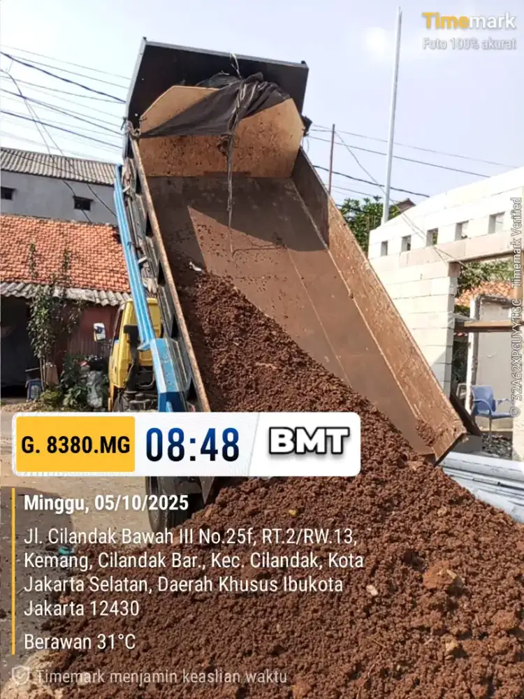 Jasa buang puing dan angkut tanah