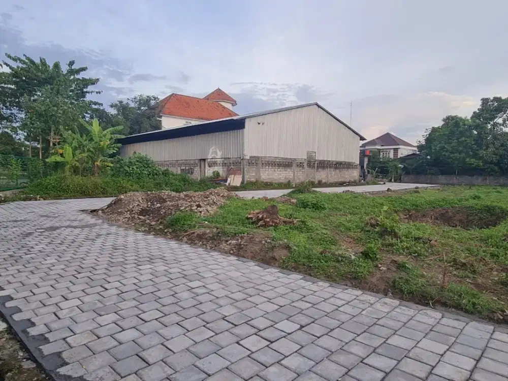 Samping Bambini dan Sekolah YIS MONJALI Palagan , SHM P unit