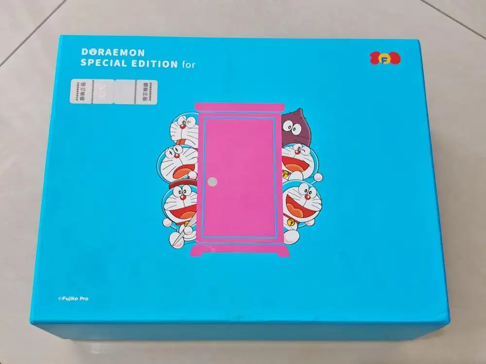 Galaxy Z Flip 6 5G 12/512Gb 100th Doraemon Special Edition 7 SE razr